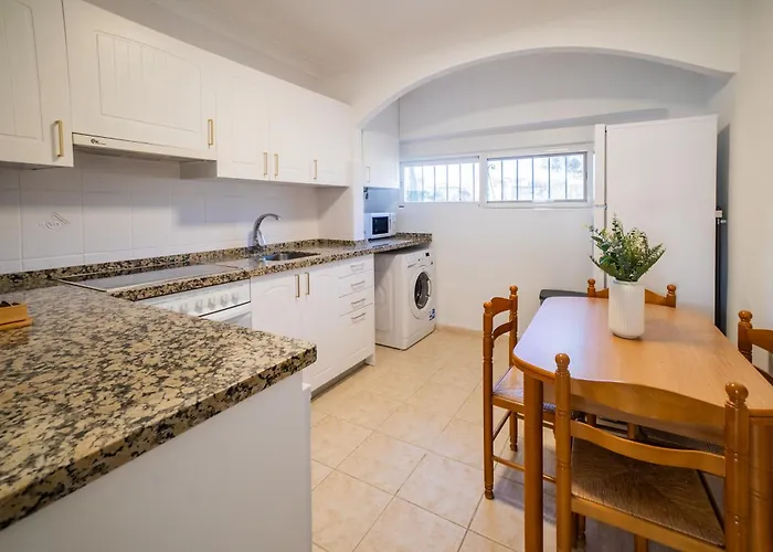 Oasis En Playamar Con Piscina Apartment